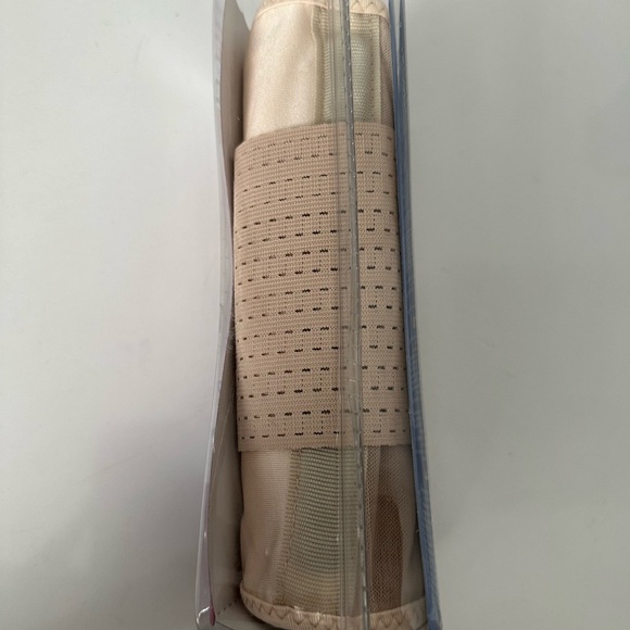 Velform: Miniwaist  L-XL : (NEW) - Picture 5 of 15